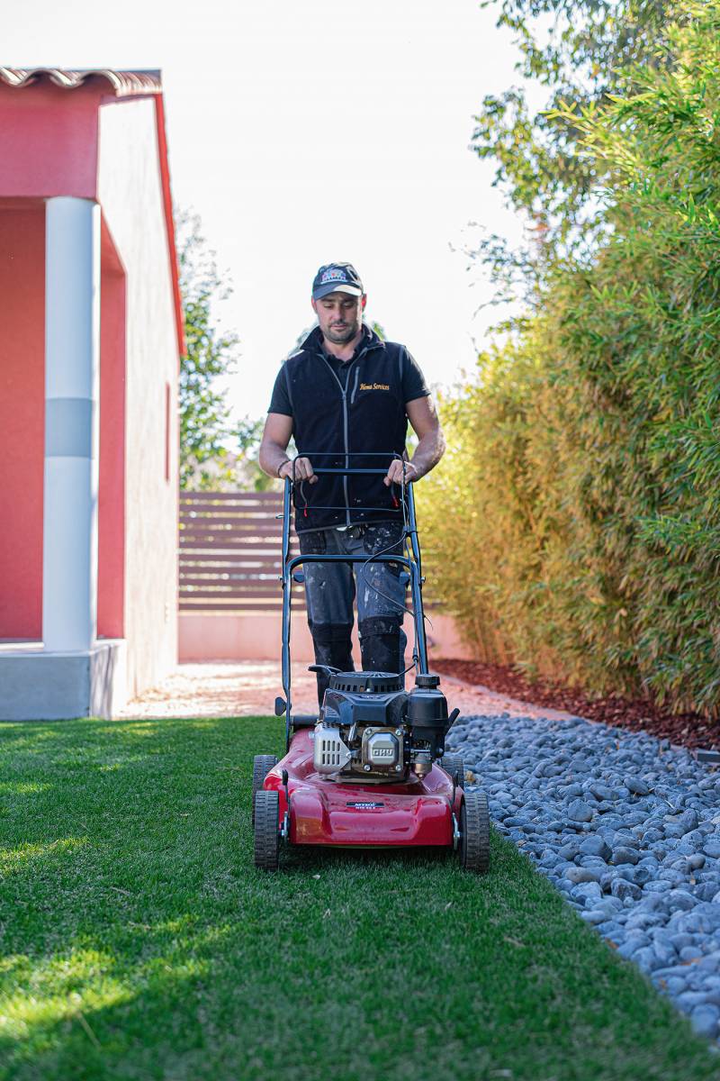 Petit travaux de jardinage chez particulier près de Six fours les plages dans le Var