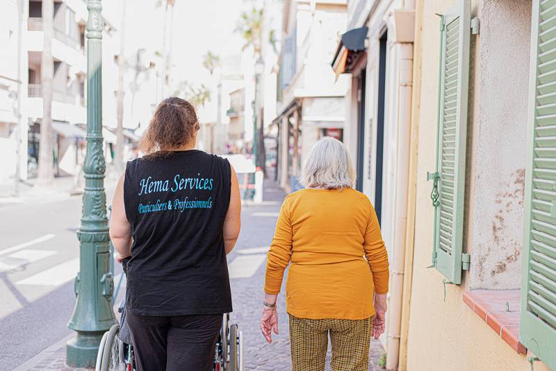 Dame de compagnie pour séniors