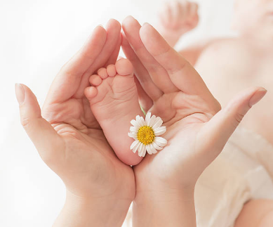 Aide à l’arrivée d’un bébé à votre domicile : un service sur mesure pour l’arrivée de bébé à Six fours les plages dans le Var